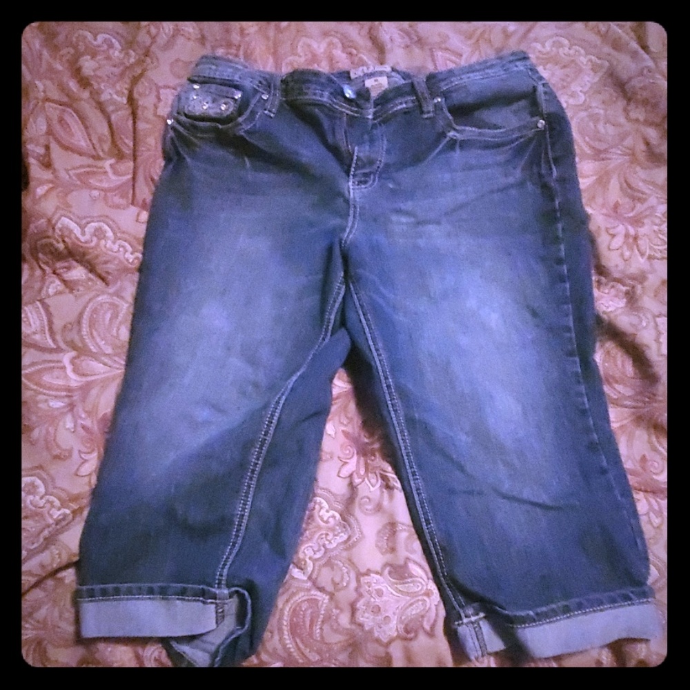 Earl Jeans capris size 14